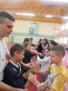 Школа, занятие по самообороне 21.10.2015 2